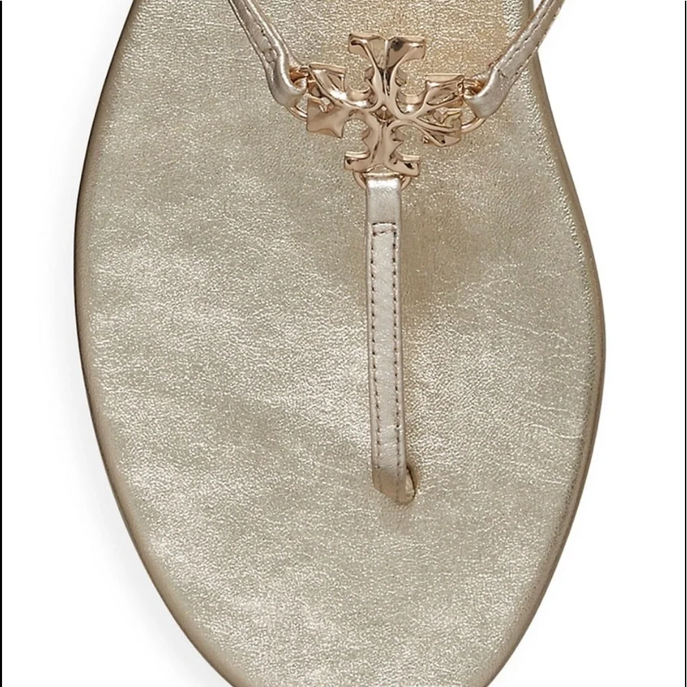 Tory Burch's Capri sandals - Picture 3 of 13